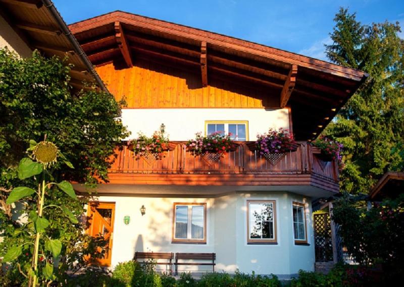 Ferienhaus Deutschmann 상트조한임퐁가우 외부 사진
